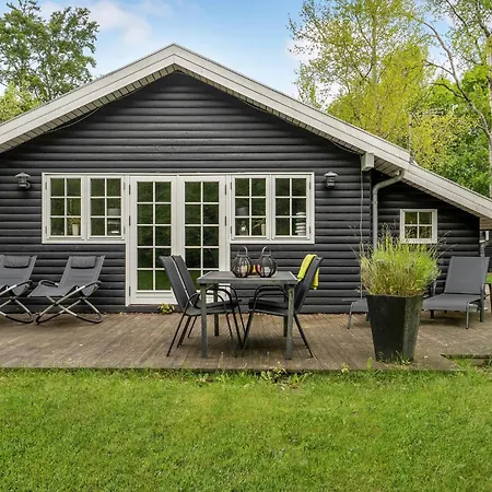 3 Bedroom Amazing In Сasa de vacaciones Glesborg